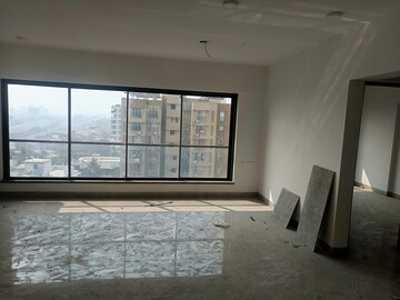 Room in 3 BHK Apartment at Goghari Mansion CHS, Santacruz West – for Rent