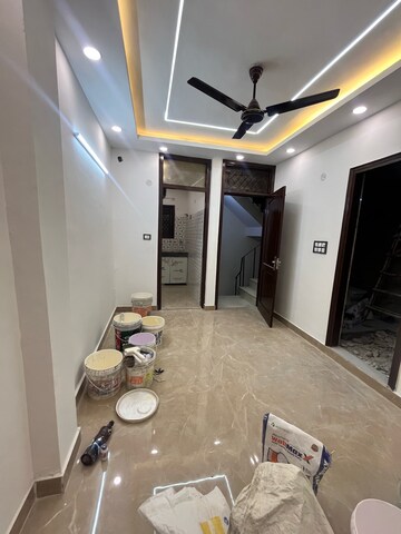 Room in 2 BHK Builder Floor at Kalkaji – for Rent