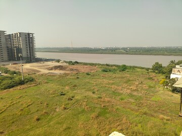 Plot Area in 2 BHK Apartment at Piplod – for Rent