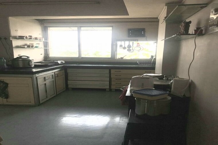  Parking, lok-gaurav-society 1 Bedroom 400 Sq.Ft. Apartment In Vikhroli West Mumbai 9576837