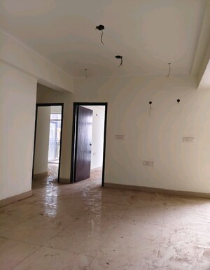 Room in 2.5 BHK Apartment at Antriksh Krishna Apartments, Sector 94 – for Sale