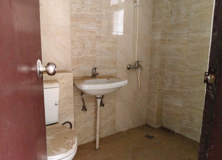 Bathroom, antriksh-krishna-apartments 2.5 Bedroom 1475 Sq.Ft. Apartment In Sector 94 Gurgaon 9576864