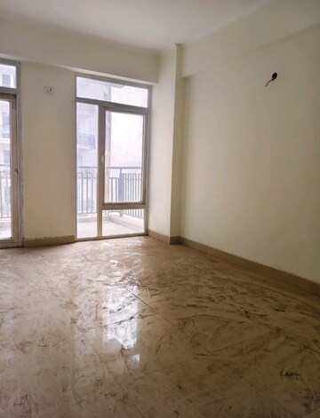 Room in 2.5 BHK Apartment at Antriksh Krishna Apartments, Sector 94 – for Sale