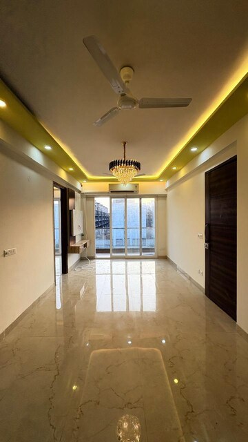 Building Lobby in 3.5 BHK Builder Floor at M3M Soulitude, Sector 89 – for Rent