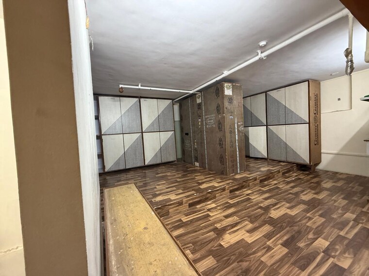 undefined, vashi sector 30a Commercial Office Space 700 Sq.Ft. In Vashi Sector 30a Navi Mumbai 9576922