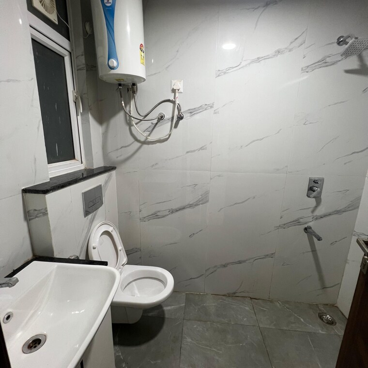 Bathroom, smart-world-gems 3.5 Bedroom 1211 Sq.Ft. Builder Floor In Sector 89 Gurgaon 9576936