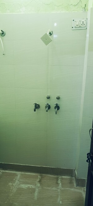 Bathroom in 2 BHK Independent House at Om Sai Enclave Chipiyana Buzurg, Chipiyana Buzurg – for Sale