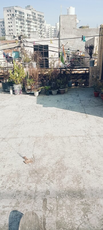 Parking in 2 BHK Independent House at Om Sai Enclave Chipiyana Buzurg, Chipiyana Buzurg – for Sale