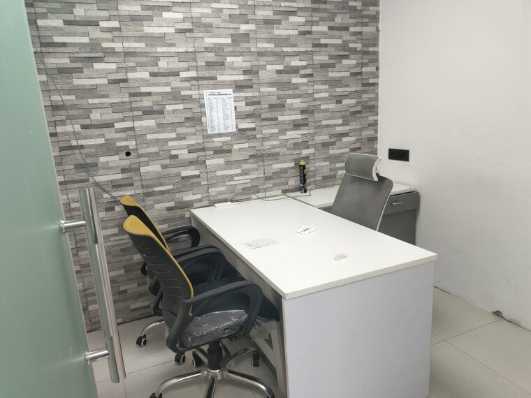 Team Area, sector 4 Commercial Office Space 700 Sq.Ft. In Sector 4 Noida 9576956