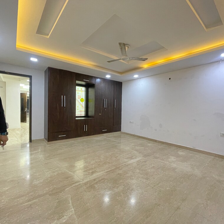 Room, rohini sector 24 3 Bedroom 800 Sq.Ft. Builder Floor In Rohini Sector 24 Delhi 9576982