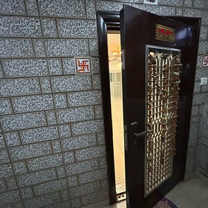 Bedroom in 3 BHK Apartment at Ajnara Le Garden, Panchsheel Green – for Sale