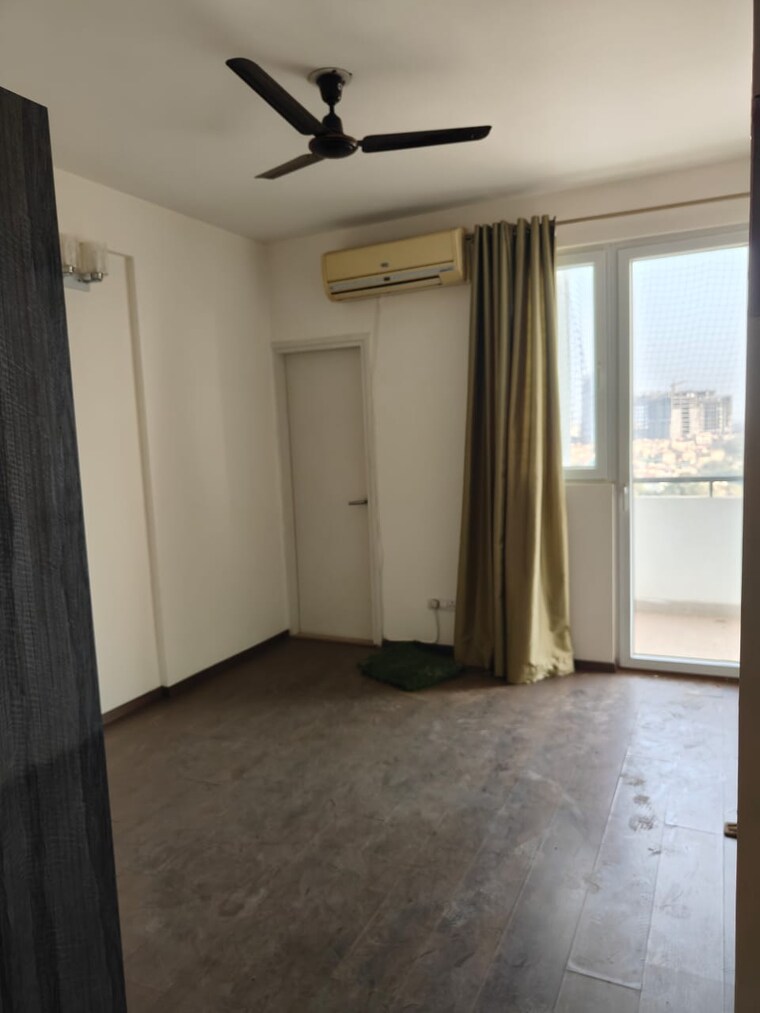 Room, emaar-the-enclave 3.5 Bedroom 1830 Sq.Ft. Apartment In Sector 66 Gurgaon 9577015