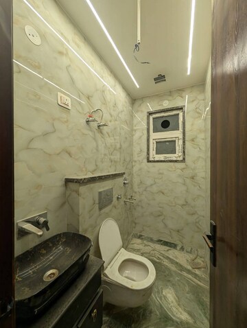 Bathroom in 2 BHK Apartment at Ignou Road – for Rent