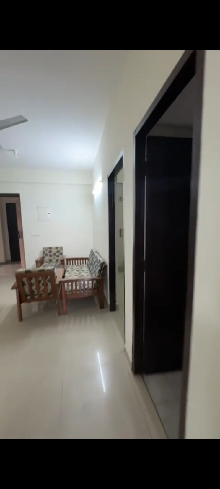 Living Room, srs-residency 3 Bedroom 907 Sq.Ft. Apartment In Sector 88 Faridabad 9577046