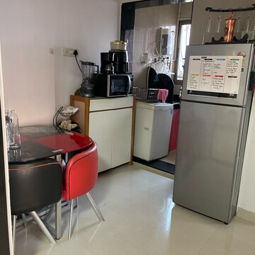 Team Area in 1 BHK Apartment at Pegasus Tower, Yari Road – for Rent