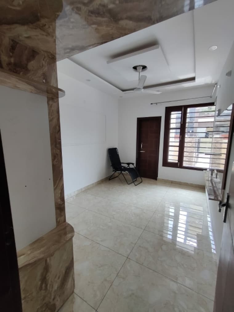 Room, kharar mohali road 4 Bedroom 125 Sq.Yd. Independent House In Kharar Mohali Road Kharar 9577083