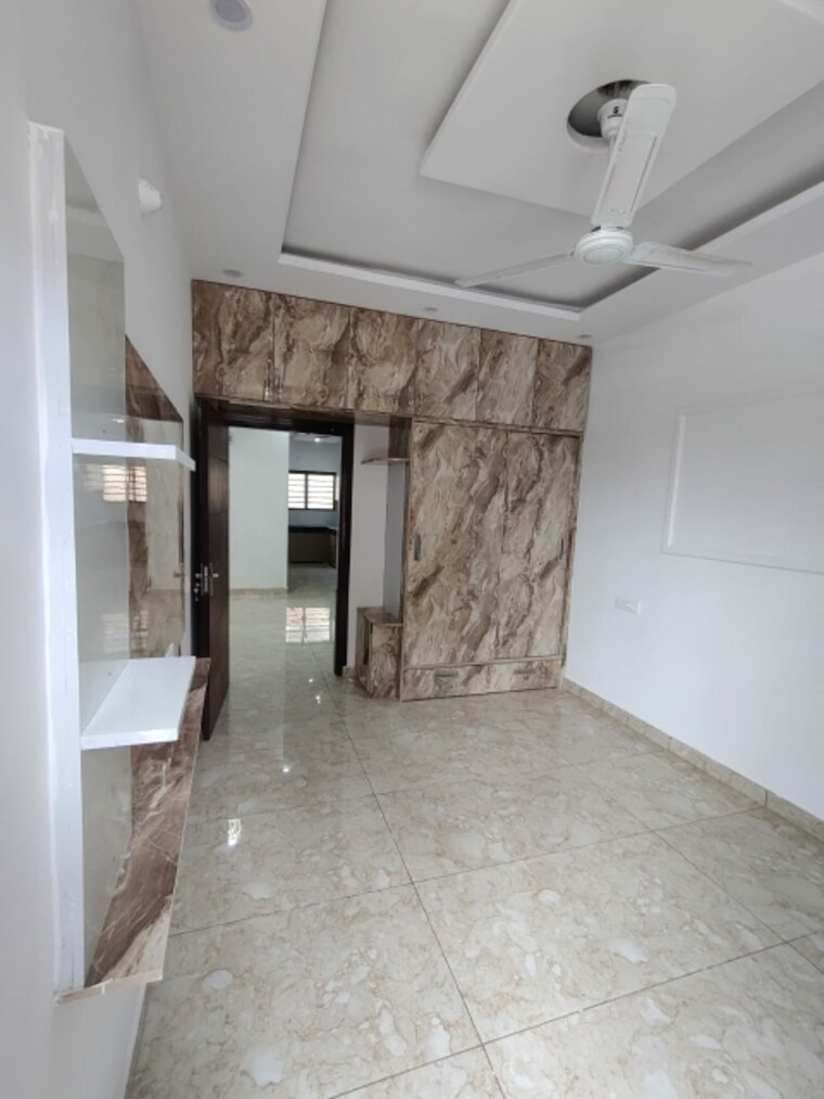 Room, kharar mohali road 4 Bedroom 125 Sq.Yd. Independent House In Kharar Mohali Road Kharar 9577083