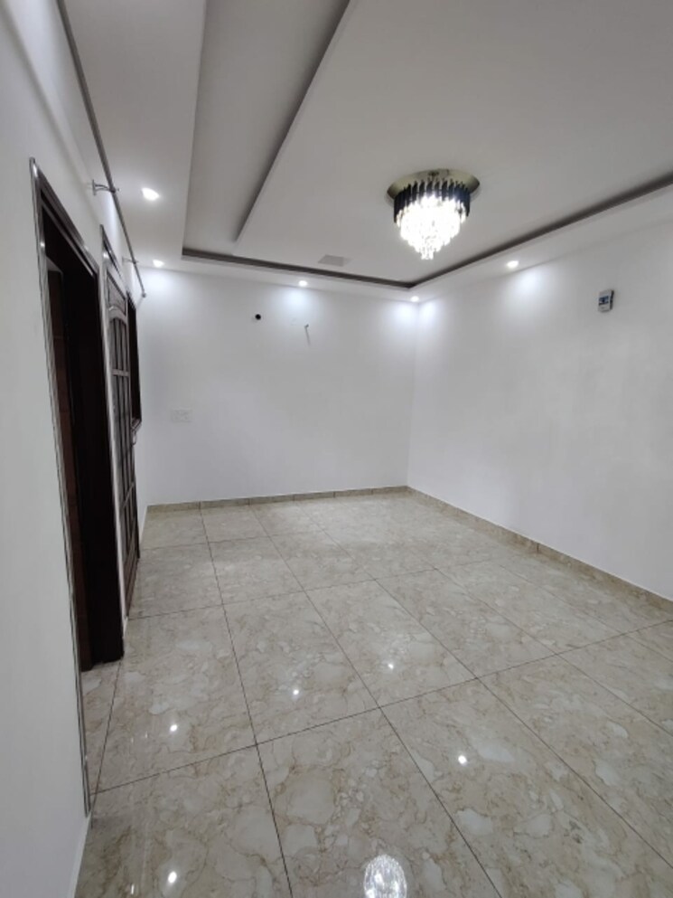 Room, kharar mohali road 4 Bedroom 125 Sq.Yd. Independent House In Kharar Mohali Road Kharar 9577083