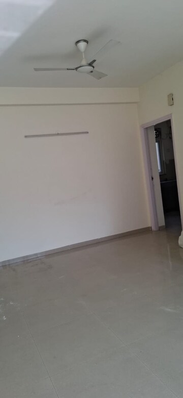 3.5 BHK Apartment For Rent in Emaar MGF Emerald Hills, Sector 65