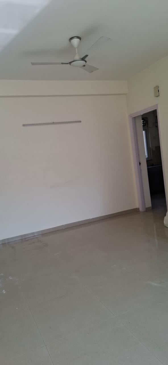 3.5 BHK + Extra Room Apartment For Rent in Emaar MGF Emerald Hills