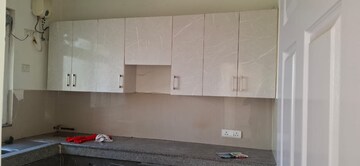 Bathroom in 3.5 BHK Apartment at Emaar MGF Emerald Hills, Sector 65 – for Rent