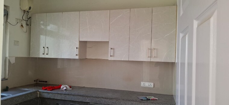 Bathroom, emaar-mgf-emerald-hills 3.5 Bedroom 267 Sq.Yd. Apartment In Sector 65 Gurgaon 9577051