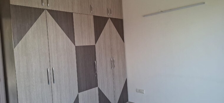 undefined, emaar-mgf-emerald-hills 3.5 Bedroom 267 Sq.Yd. Apartment In Sector 65 Gurgaon 9577051