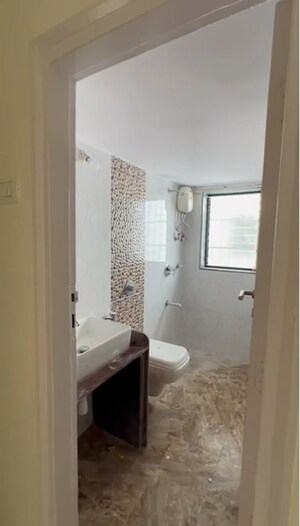 Bathroom in 5 BHK Villa at Chembur – for Rent
