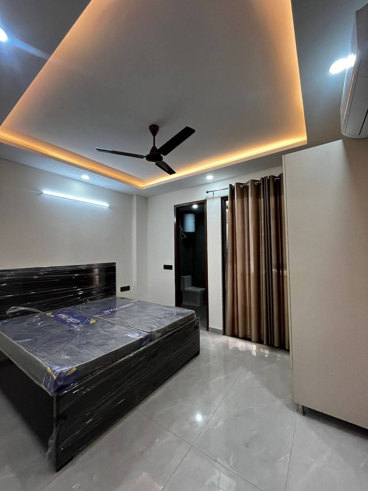 2 BHK Apartment For Rent in Saket 
