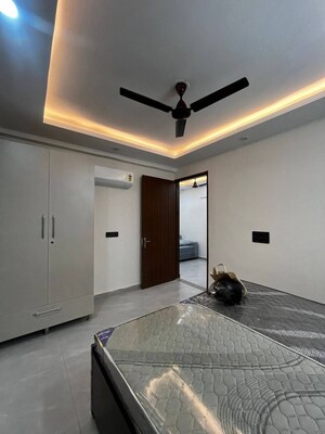 Room in 2 BHK Apartment at Saket – for Rent