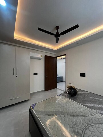 Room in 2 BHK Apartment at Saket – for Rent