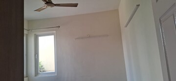 Room in 3 BHK Apartment at Emaar MGF Emerald Hills, Sector 65 – for Rent