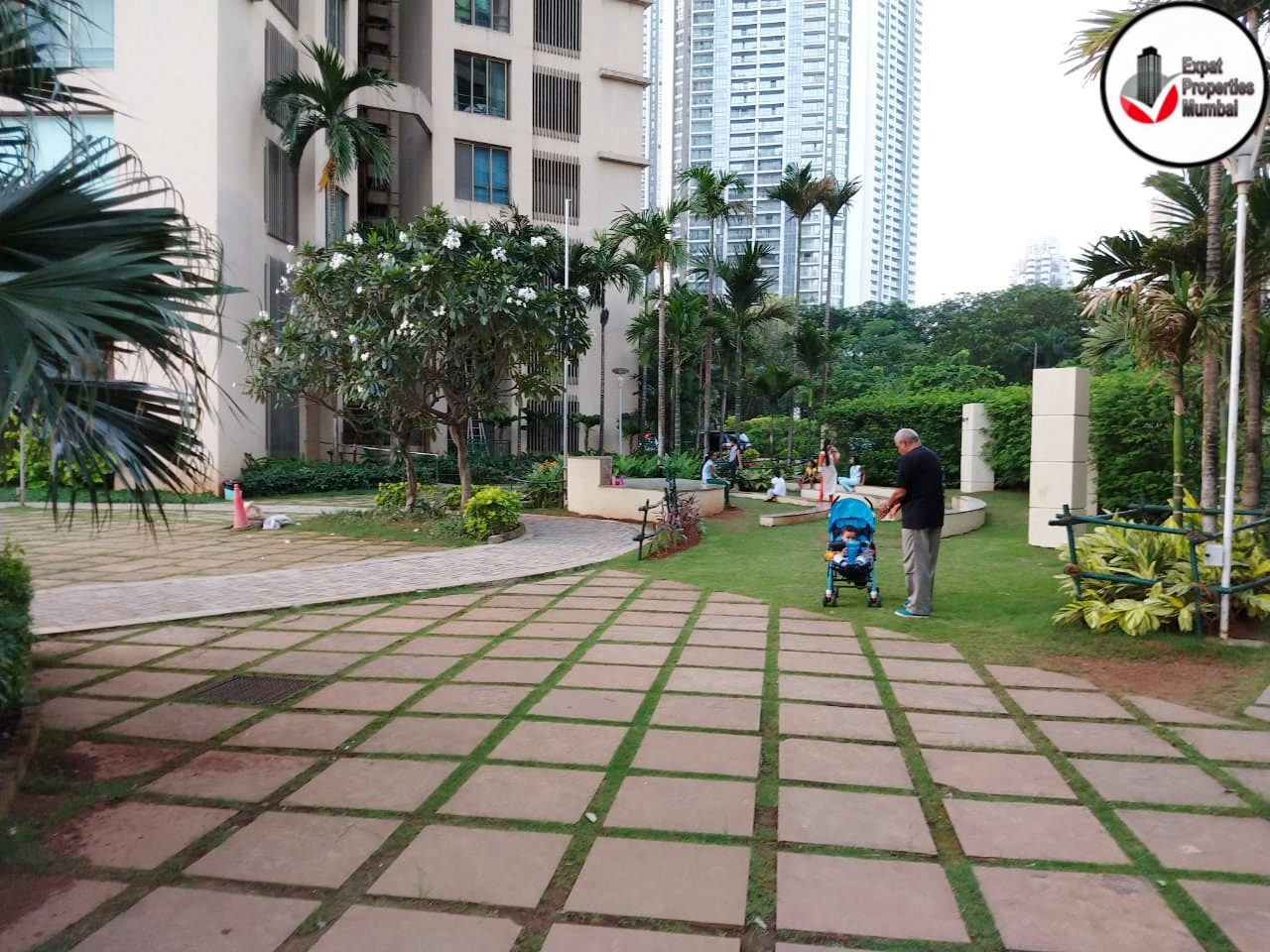 1 BHK 650 Sq.Ft. Apartment in Mantri Park