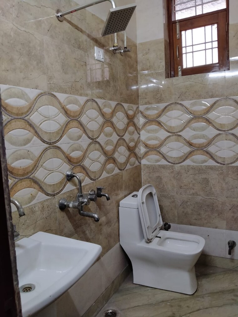 Bathroom, sector 55 3 Bedroom 1720 Sq.Ft. Independent House In Sector 55 Noida 9577093