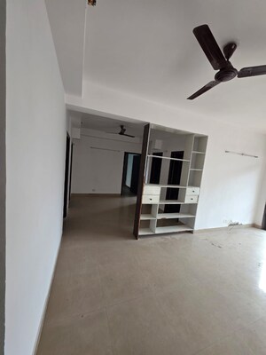 Room in 3 BHK Apartment at Eldeco Inspire, Sector 119 – for Rent