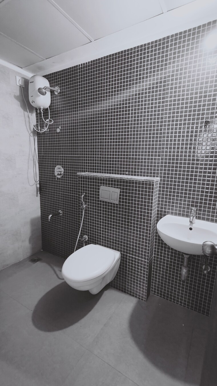 Bathroom, lodha-palava-downtown-dombivli-east 1 Bedroom 680 Sq.Ft. Apartment In Dombivli East Thane 9577107