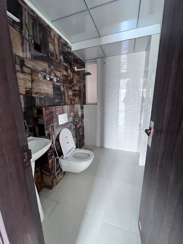 Balcony, shiv-sai-emerald-heights 3 Bedroom 2150 Sq.Ft. Apartment In Sector 88 Faridabad 9577109