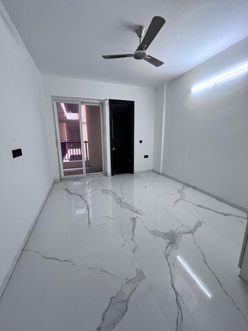 Room in 3 BHK Apartment at Shiv Sai Emerald Heights, Sector 88 – for Rent