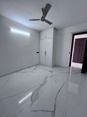 Room in 3 BHK Apartment at Shiv Sai Emerald Heights, Sector 88 – for Rent