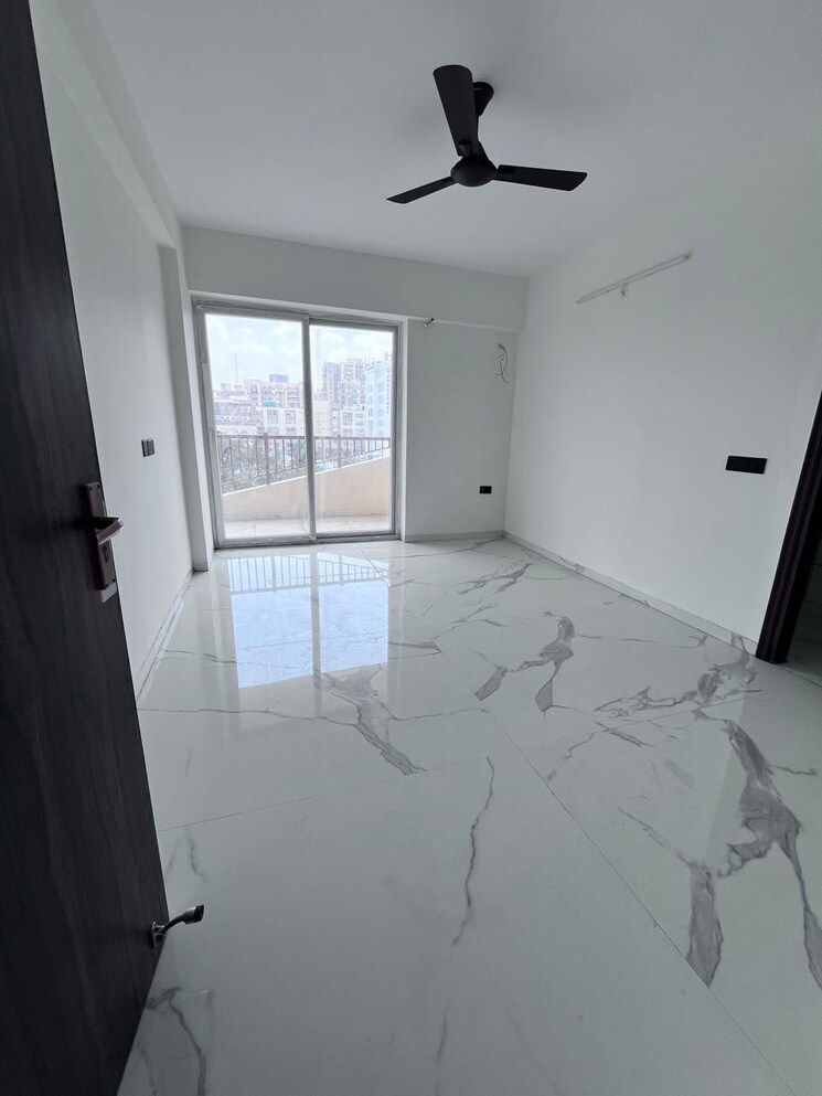 Room, shiv-sai-emerald-heights 3 Bedroom 2150 Sq.Ft. Apartment In Sector 88 Faridabad 9577109