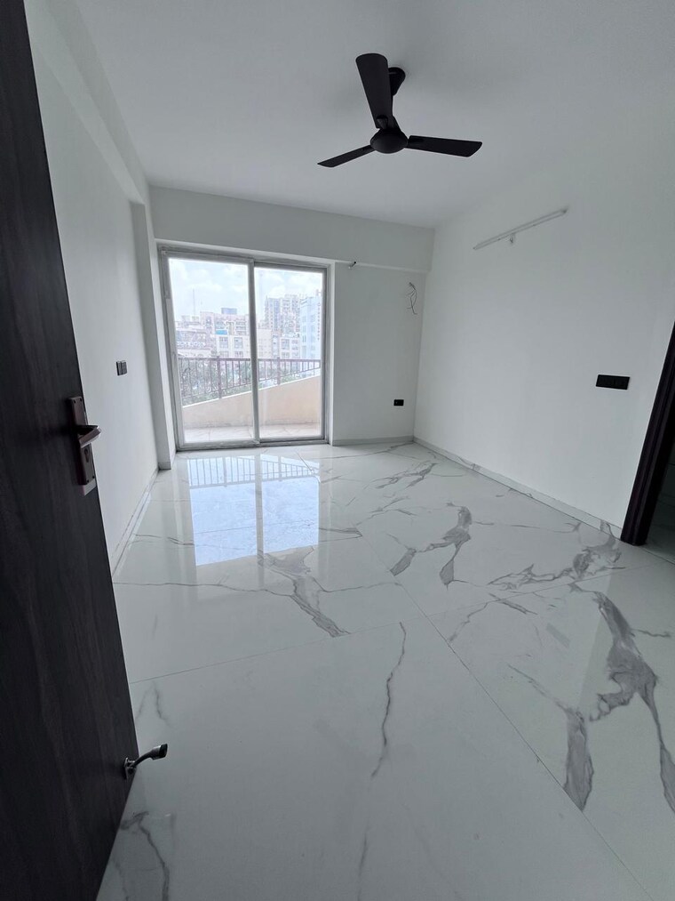 Room, shiv-sai-emerald-heights 3 Bedroom 2150 Sq.Ft. Apartment In Sector 88 Faridabad 9577109