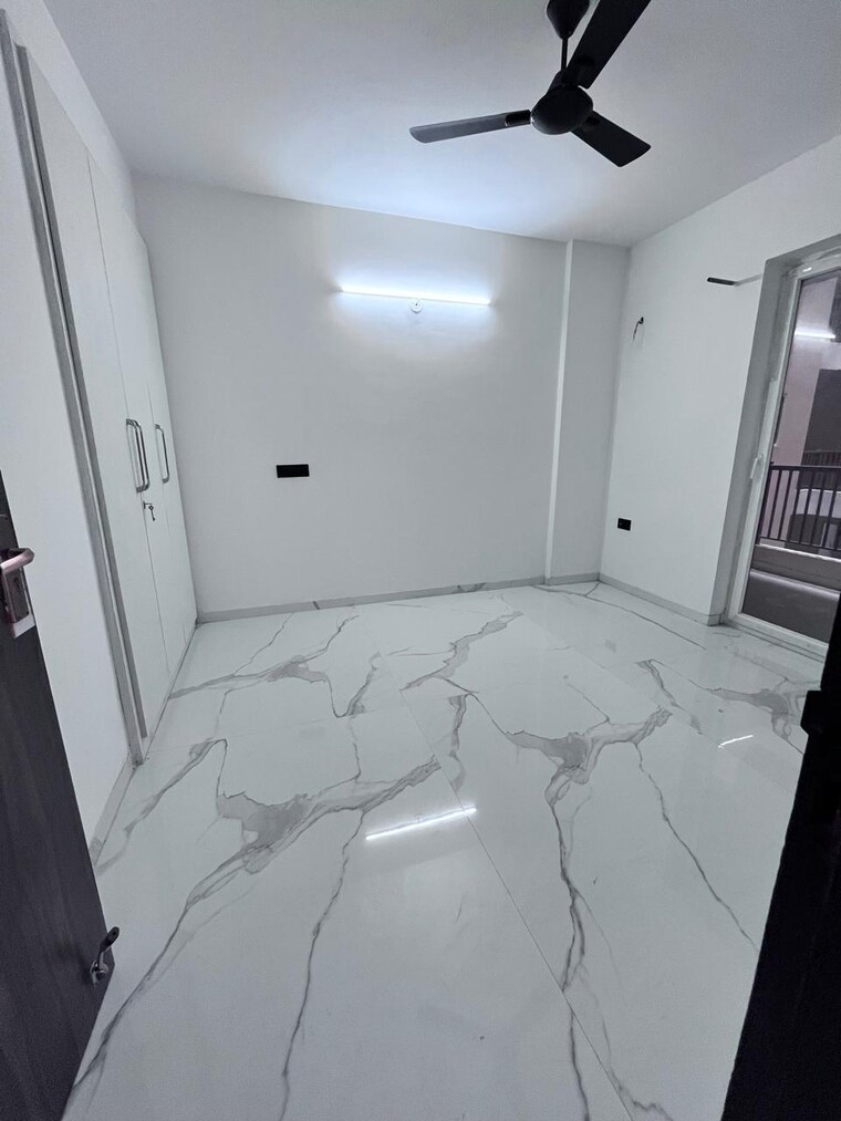 Bathroom, shiv-sai-emerald-heights 3 Bedroom 2150 Sq.Ft. Apartment In Sector 88 Faridabad 9577109