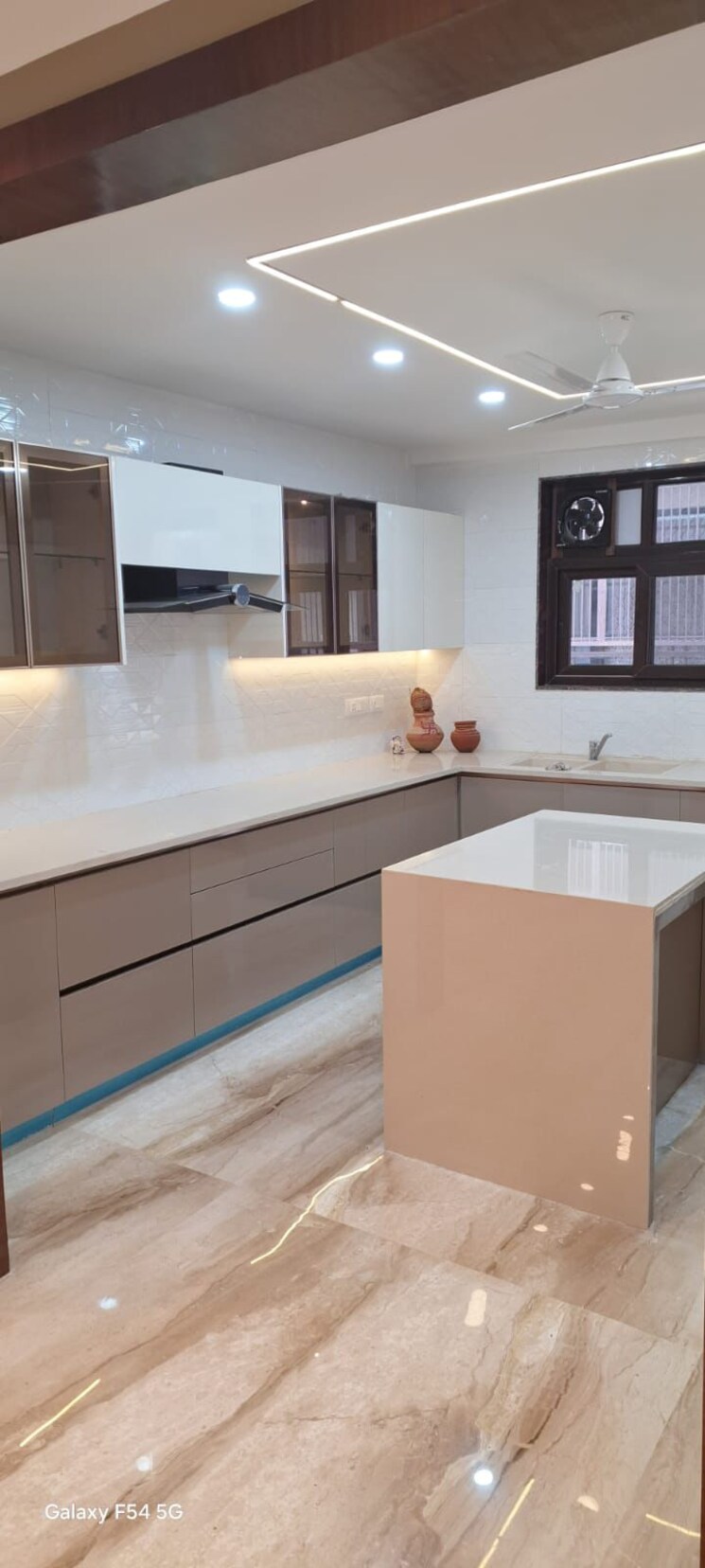 Kitchen, palam-vyapar-kendra 4 Bedroom 2250 Sq.Ft. Builder Floor In Sector 2 Gurgaon 9577139