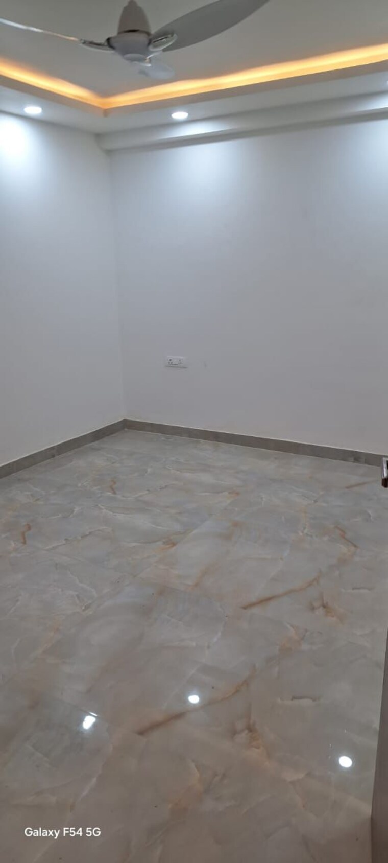 Room, palam-vyapar-kendra 4 Bedroom 2250 Sq.Ft. Builder Floor In Sector 2 Gurgaon 9577139