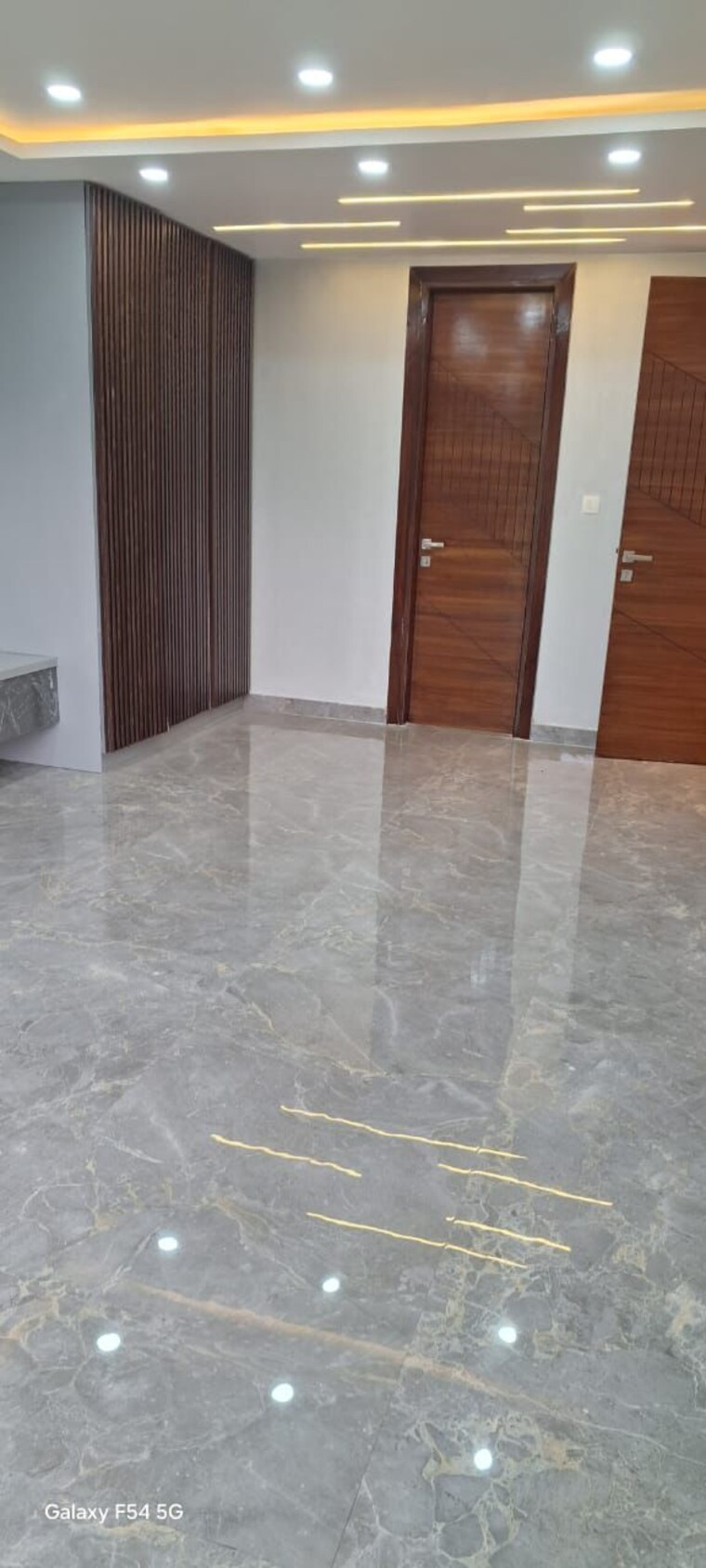 Room, palam-vyapar-kendra 4 Bedroom 2250 Sq.Ft. Builder Floor In Sector 2 Gurgaon 9577139