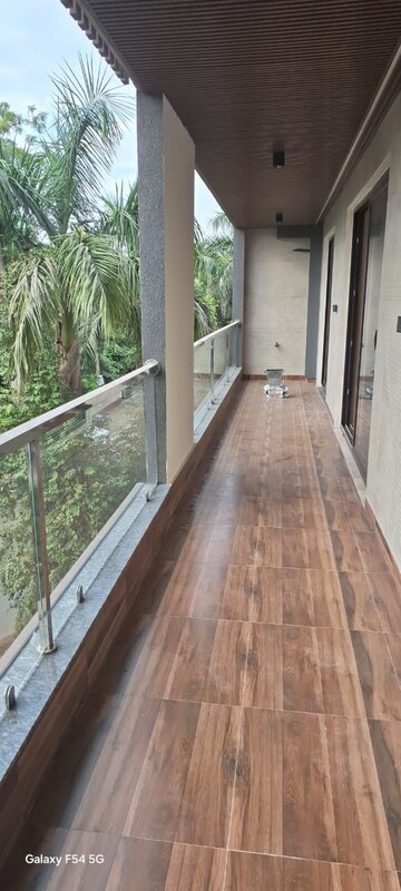 Balcony in 4 BHK Builder Floor at Palam Vyapar Kendra, Sector 2 – for Rent