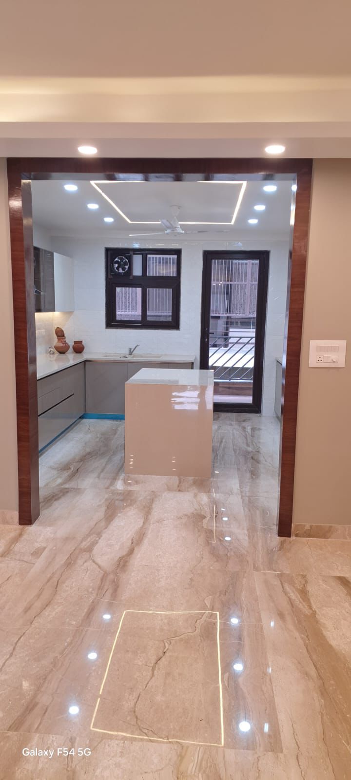 4 BHK + Extra Room 2250 Sq.Ft. Builder Floor in Palam Vyapar Kendra