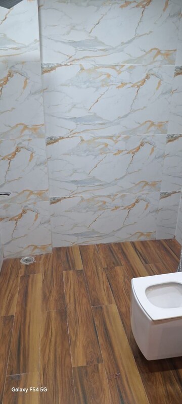 Bathroom in 4 BHK Builder Floor at Palam Vyapar Kendra, Sector 2 – for Rent