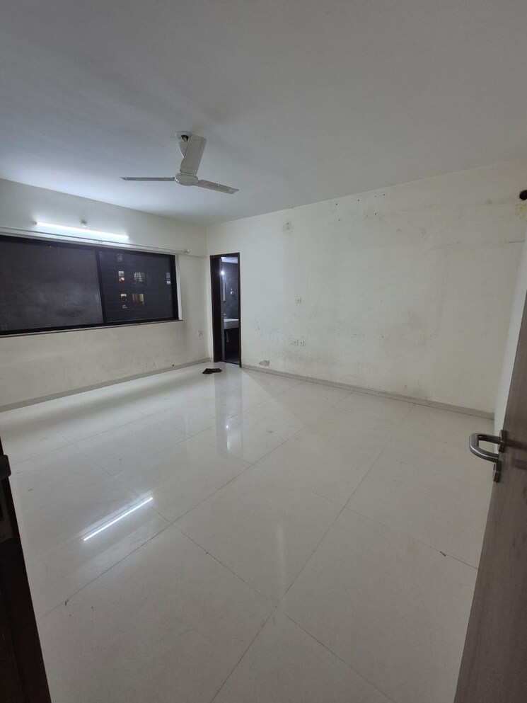 Room, park-express 3 Bedroom 1200 Sq.Ft. Apartment In Baner Pune 9577126