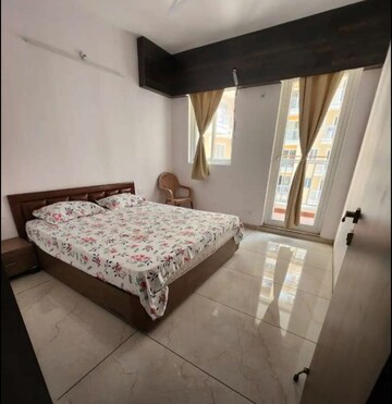 Bedroom in 3 BHK Apartment at Gomti Nagar – for Rent